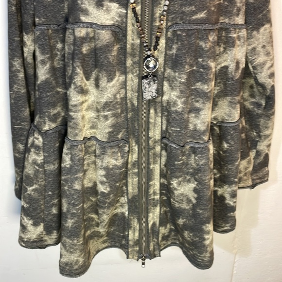 #0084 Mur Mur -Long Olive & Cream Zip Up Flare Cute Sweatshirt. - Picture 4 of 11